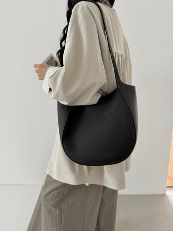 Saddle Bag, Valódi bőr, városi minimalist stílus, mágneszár, telefontartó zseb, poliészter bélés
