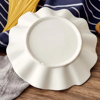 Bijeli porcelanski tanjur oblika lotosovog lista, moderna posuđa za restorane i hotele