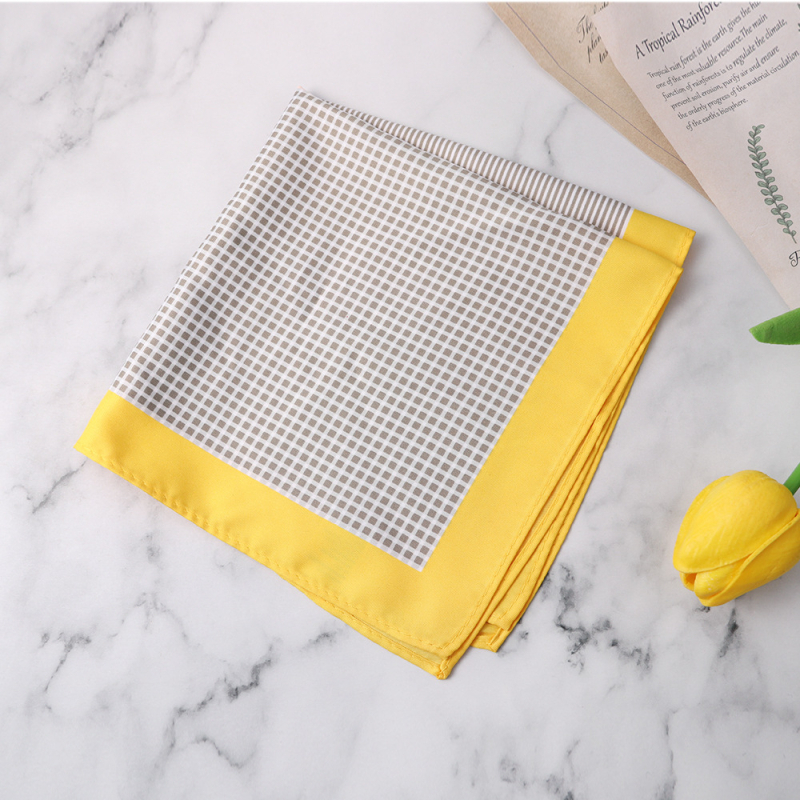 Kabatas lakatiņš ar ģeometrisku rakstu, brīvā stila, poliestera šķiedras audums, pavasaris 2024