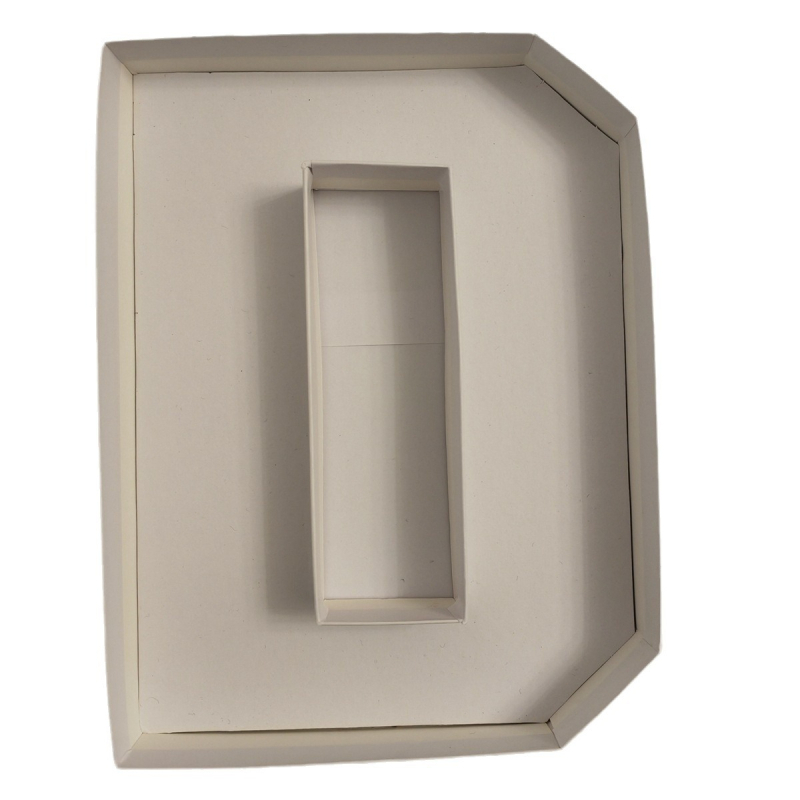 Absolventų užkandžių lėkštė su saldainių dėžute ir raidėmis – vaisių lėkštė, popierius, rankų darbas, pritaikoma, modernus minimalizmas