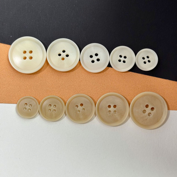Buton din rășină cu patru găuri, margine concavă ultra-subțire, pentru cămăși și paltoane