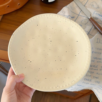 Farfurie plat ceramică, formă neregulată, glazură mată, stil japonez minimalist, potrivită pentru desert și mic dejun