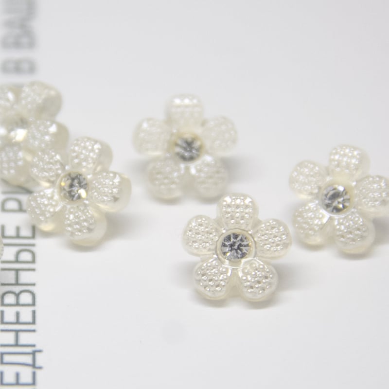 Nasturi din acril cu strasuri - nasturi florali semi-transparenți pentru haine de copii