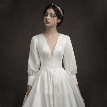 Si Ai Vienna Waltz Könnyű menyasszonyi ruha 2025 tavasz - hosszú ujjú, mély V-nyak, uszály, poliészter anyag, középső derék