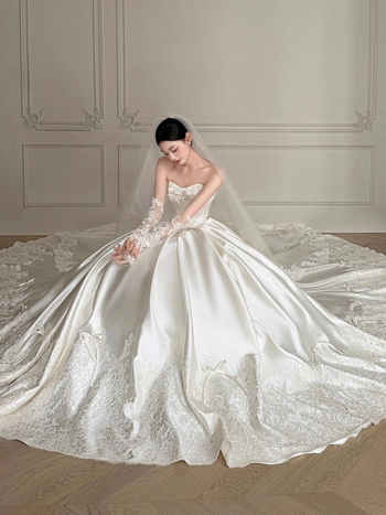 Rochie de mireasă din satin de poliester, cu trenă, mâneci lungi, fustă lungă, talie medie