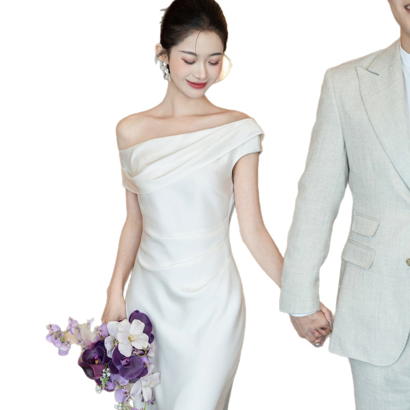 Esküvői ruha, magas derekú szabás, puffos ujjak, rövid szoknya, poliészter anyag