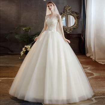 Hosszú esküvői ruha pánt nélküli, Francia erdő ihletésű, könnyű, hálós külső anyag; Poliészter 80%, Len 10%, Acetát 5%, Belső bélés 10%