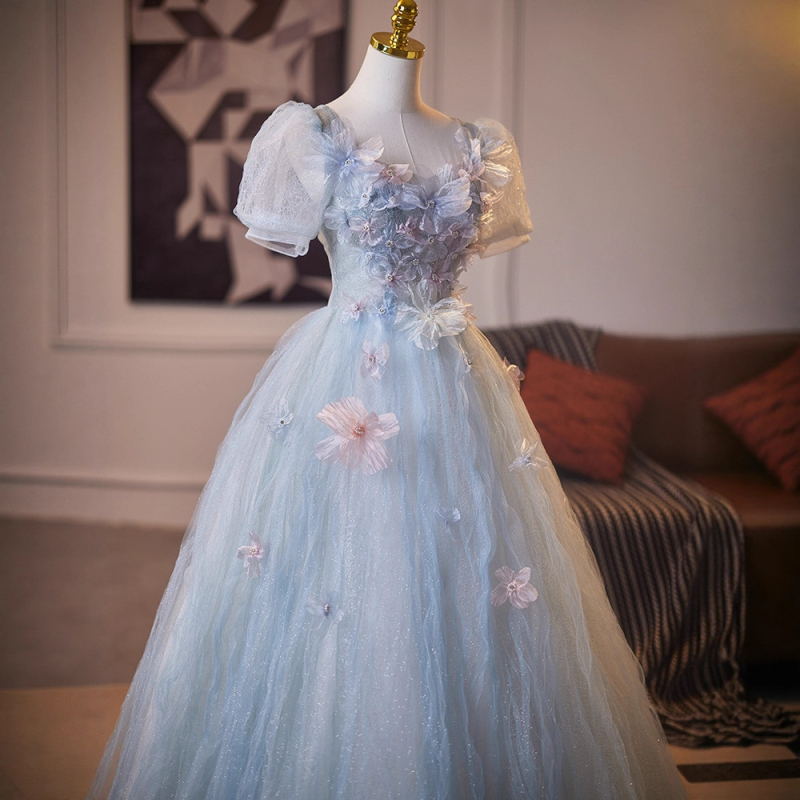 Estélyi ruha hercegnő-stílusú, magas derék, hosszú szoknya, hercegnő ujjak, poliészter 30-50% tartalom