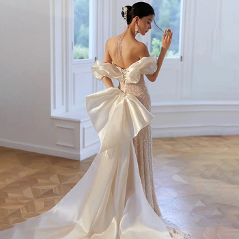 Rochie de mireasă cu coadă de pește, decolteu pe un umăr, talie înaltă, lungă, din poliester, primăvara 2025