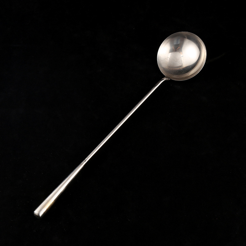 Rozsdamentes acél főzőkanál hosszú nyéllel, égés elleni dizájn, magas hőmérsékletnek ellenálló, tömör tálalókanál szakácsok számára