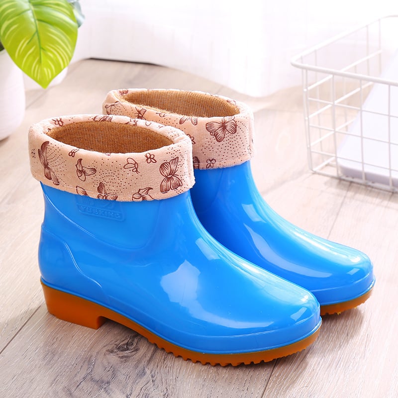 Moteriški lietaus batai, plastikinė viršutinė dalis, trumpas vamzdelis, plokščias kulnas, standartinis storis, išleisti 2022 m. rudens