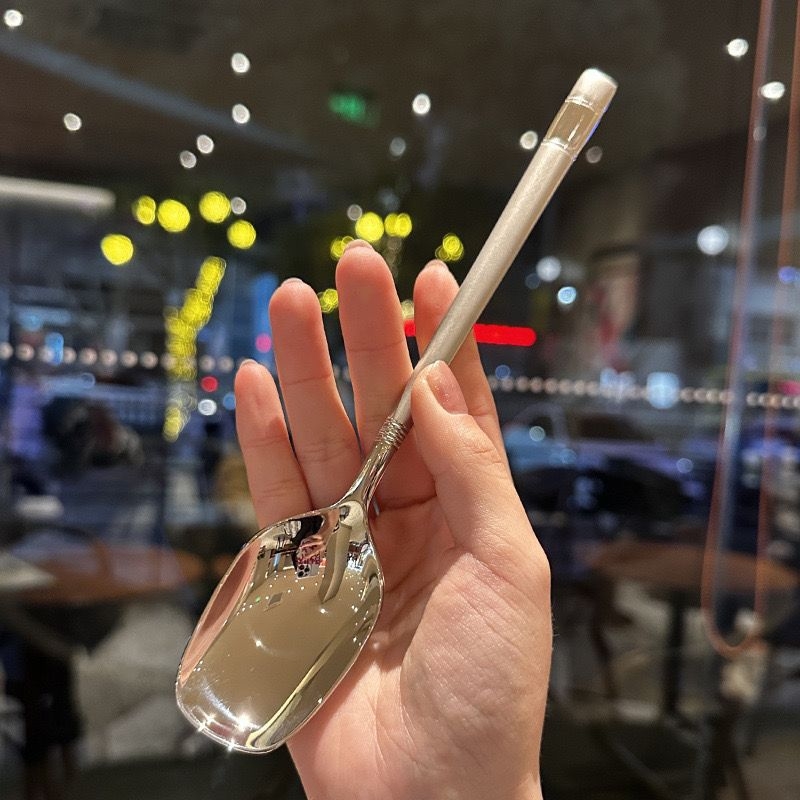 Lingură din oțel inoxidabil, stil lux ușor retro, culoare solidă, finisaj polizat cu apă, pentru adulți