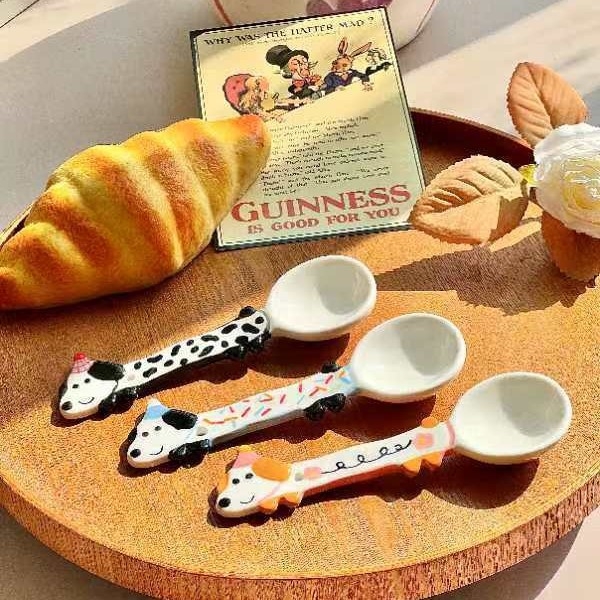 Set ceramic linguri cu design desen animat de câine – linguri pentru cafea, supă, orez și desert