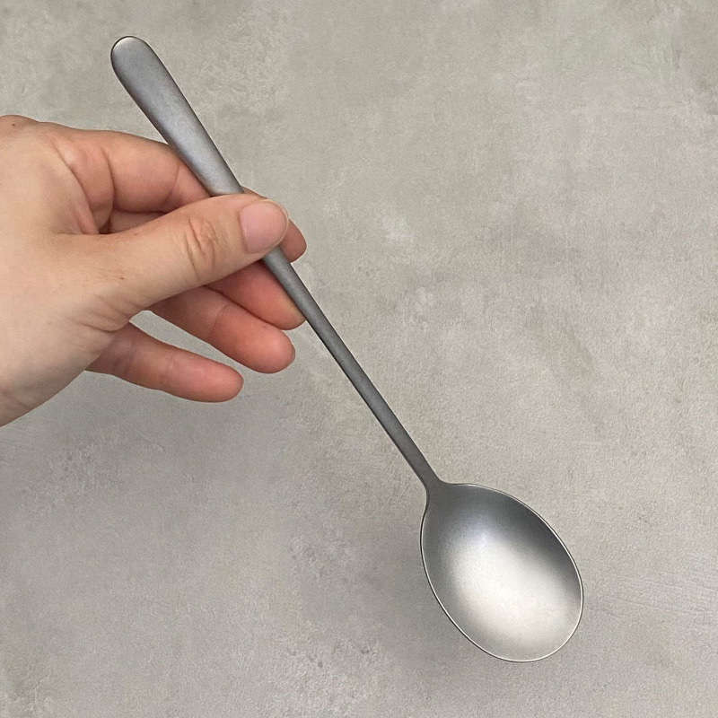 Комплект лъжица и клечки за хранене от неръждаема стомана, 2 части, пътуващ и лесен за съхранение, произход Jieyang, Китай; марка Zhuohao, серия Удобна, възможно лого, персонализируем