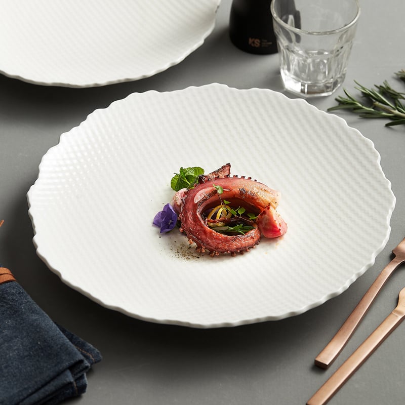 Porcelanska ploča, nepravilnog oblika, podglazurni završetak, mogućnost prilagodbe, nije prikladno za mikrovalnu