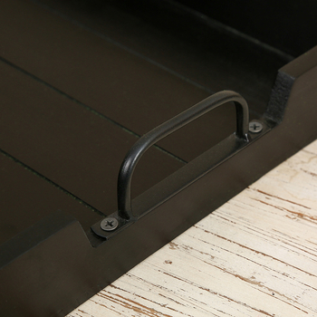 Tavă de servire din lemn cu mânere metalice, dreptunghiulară, suprafață lucioasă, potrivită pentru hoteluri și uz casnic; posibilitatea personalizării logo-ului