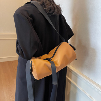 Crossbody torba cilindričnog oblika od Oxford platna, zatvarač, unutarnja džep sa zatvaračem