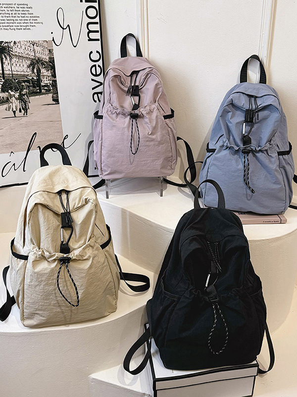 Nylon ultralagan ruksak, kapacitet ispod 20 L, pogodan za 13-inčni prijenosnik