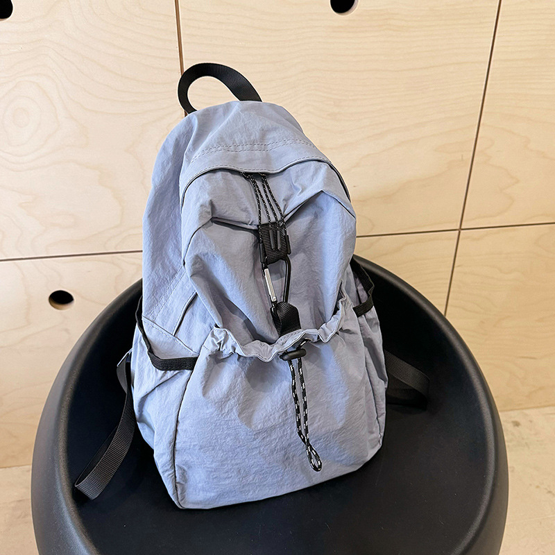 Nylon ultralagan ruksak, kapacitet ispod 20 L, pogodan za 13-inčni prijenosnik