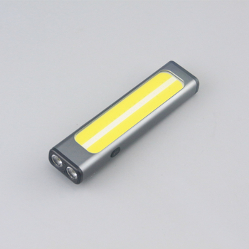 Prijenosna plosnata COB LED baterijska svjetiljka – magnetsko držanje, dugi domet snopa, punjiva s punjačem, tijelo od aluminijske legure, trajanje baterije 3–7 sati