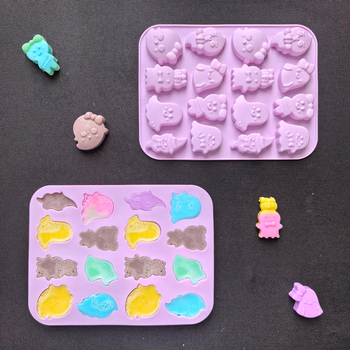 Szilikon mold 16 üreggel, 8 szellem Halloween motívummal – sütéshez, csokoládéhoz és zselékhez