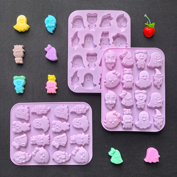 Szilikon mold 16 üreggel, 8 szellem Halloween motívummal – sütéshez, csokoládéhoz és zselékhez