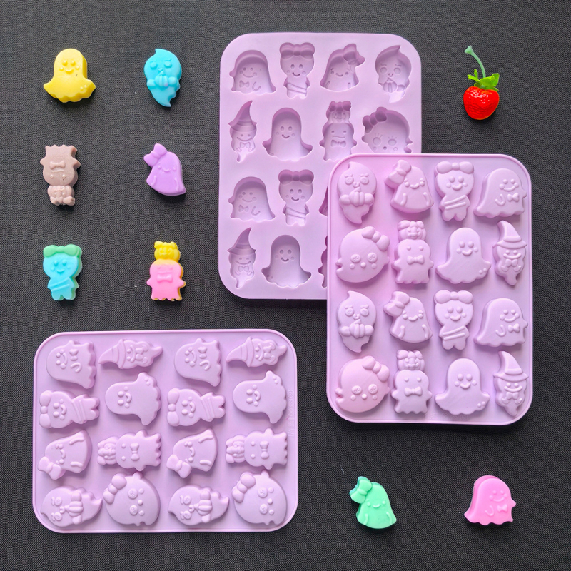 Szilikon mold 16 üreggel, 8 szellem Halloween motívummal – sütéshez, csokoládéhoz és zselékhez