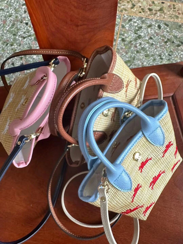 Longxiang új francia stílusú szalma mini táska, kézzel szőtt, váll- vagy crossbody pánttal, hímzett, sokoldalú