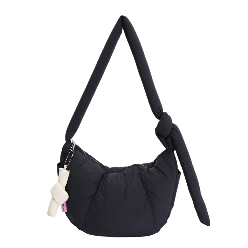 Taška cez rameno v tvare dumpling, čerstvý a sladký štýl, oxford látka, zapínanie na zips, zimné vydanie 2025.