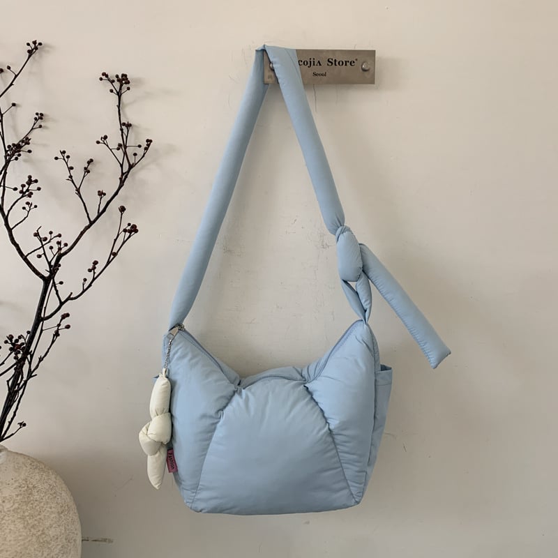 Taška cez rameno v tvare dumpling, čerstvý a sladký štýl, oxford látka, zapínanie na zips, zimné vydanie 2025.