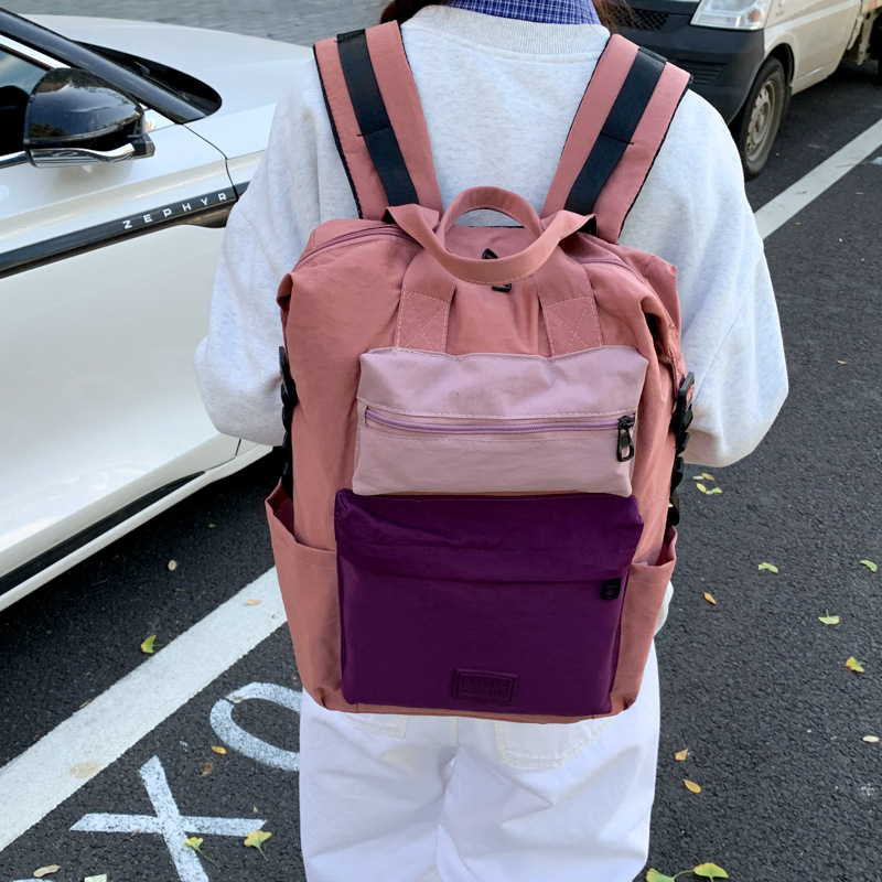 Unisex lagani ruksak s dizajnom color-block za svakodnevnu upotrebu i putovanja, kapacitet 20–35 L, kompatibilan s 13-inčnim prijenosnikom, model 2025