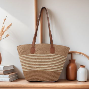 Torba tote od poliestera, ovalni oblik, zatvaranje na zip, unutarnja pretinac za telefon, lansiranje proljeće 2025