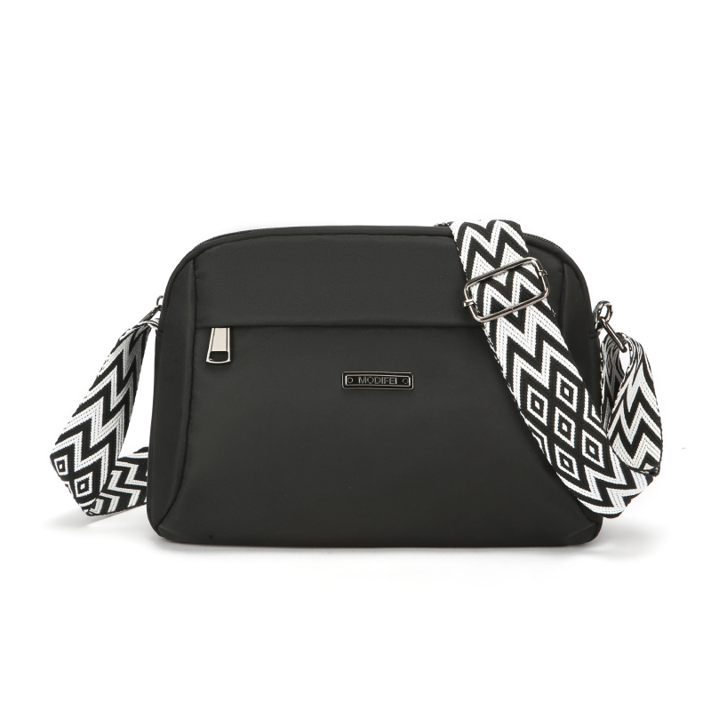 Ženska crossbody torba od najlona; horizontalni kvadratni oblik; zatvarač; Oxford podstava; laminirani unutarnji džep