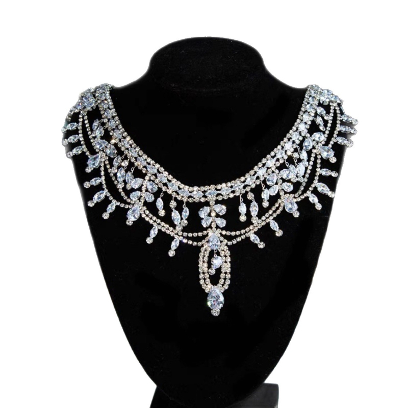 Колие с циркон, геометричен дизайн, многослоено, пролет 2025, лек лукс стил