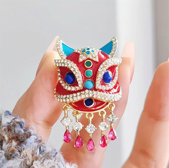Broșă din aliaj, stil Leu Treaz, trend național, email, formă de animal, iarna 2024