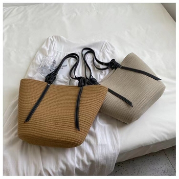 Ženska tote torba od pletene slame, poliester materijal, gradski minimalistički stil, oblik torbe za kupovinu, otvoren način otvaranja