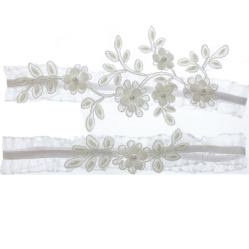 Esküvői csipkés harisnyatartó gyöngyvirágokkal, gyöngybevéséssel, rugalmas szabás