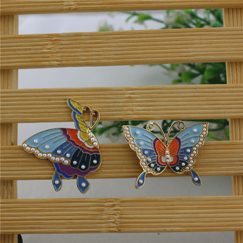 Pin leptir od legure, emajl, motiv insekata, završna obrada kapljica ulja, unisex