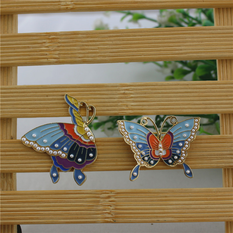 Pin leptir od legure, emajl, motiv insekata, završna obrada kapljica ulja, unisex