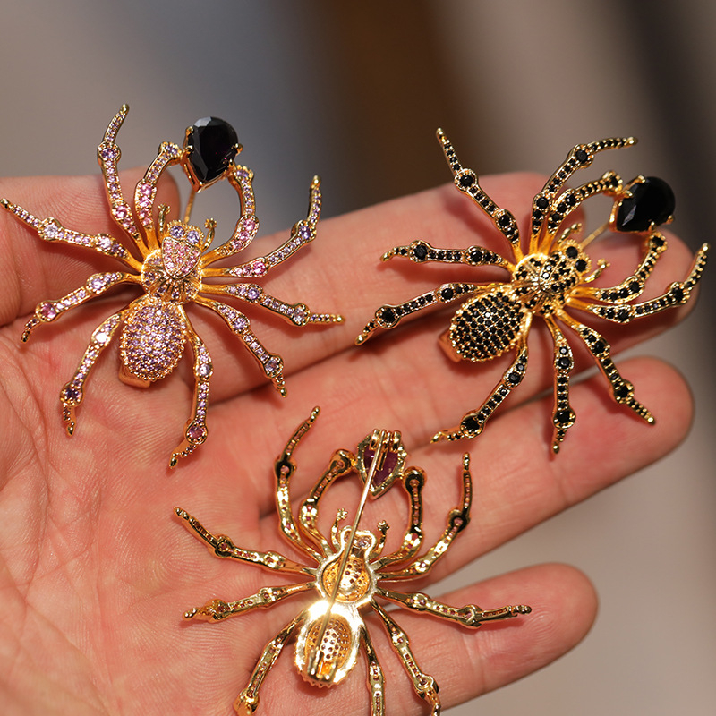 DiliXue Spider broš, pozlaćena s cirkonima, originalni dizajn, luksuzni dodatak za svečano odijelo, Halloween