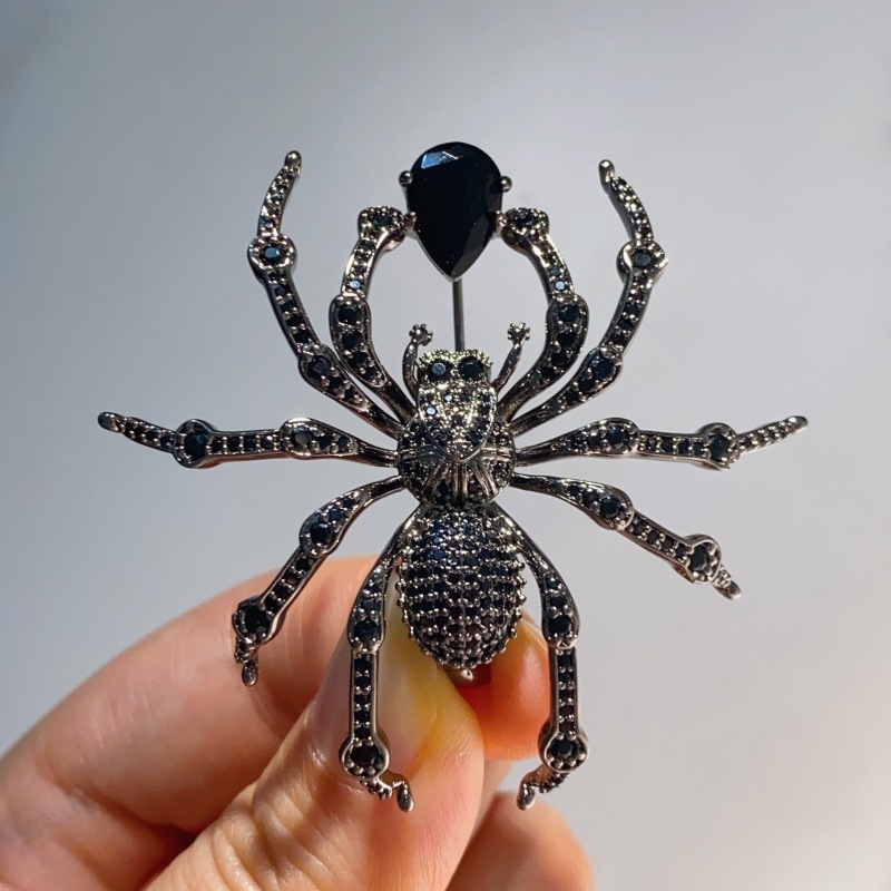 DiliXue Spider broš, pozlaćena s cirkonima, originalni dizajn, luksuzni dodatak za svečano odijelo, Halloween