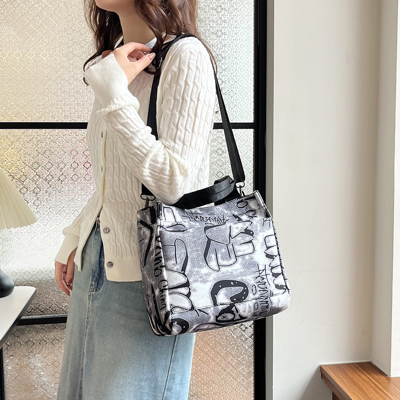 Ming Xu moderna torba za mamu – torba za majku s crossbody remenom, Oxford platno, vertikalni kvadratni oblik, zatvaranje na zip, bez podstave, unutarnji džepovi: džep sa zipom, džep za telefon, ID džep