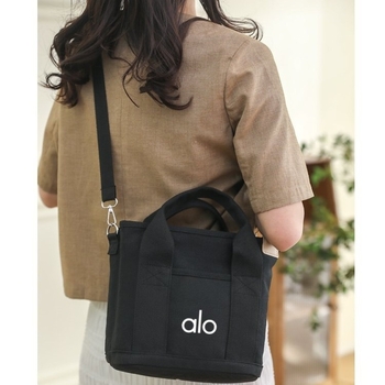 Ženska torba od kanvasa, gradski stil jednostavnosti, vodoravni kvadratni oblik, zatvaranje zipom, unutarnji pretinci za telefon, ID karticu i laminirani džep sa zipom