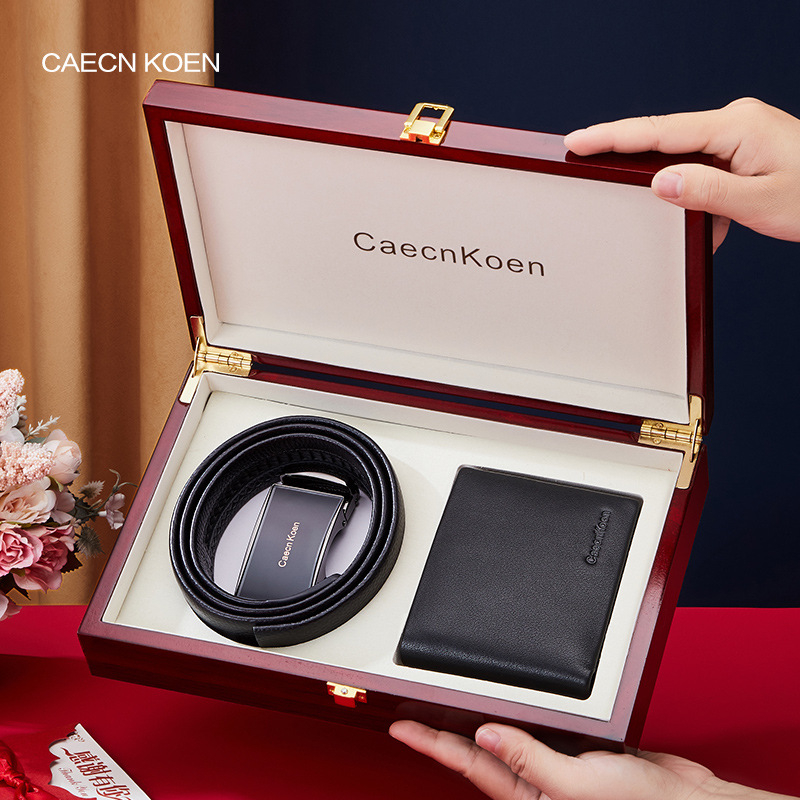 Pánske darčekové s boxom: kožená peňaženka a opasok s automatickou prackou — prvá vrstva hovädzej kože, pracka z zliatiny, obchodný štýl