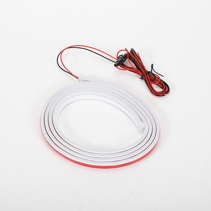 Automobilio LED dienos šviesa su silikonine korpusu, 6W, 12V, lipnė montavimas, priekinis dangtis