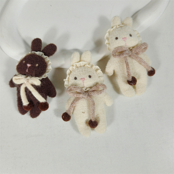 Accesorii decorative în stil Japonez: iepuraș pluș, fular, broșă și pandantiv pentru geantă; bijuterii DIY – set clipsuri pentru păr; pentru adulți; toamnă 2025