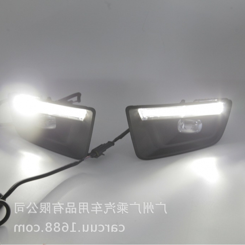 LED dienos žibintai Toyota Hilux 21-22 | 12V, 6000 lm, ABS, 50000 h tarnavimo laikas