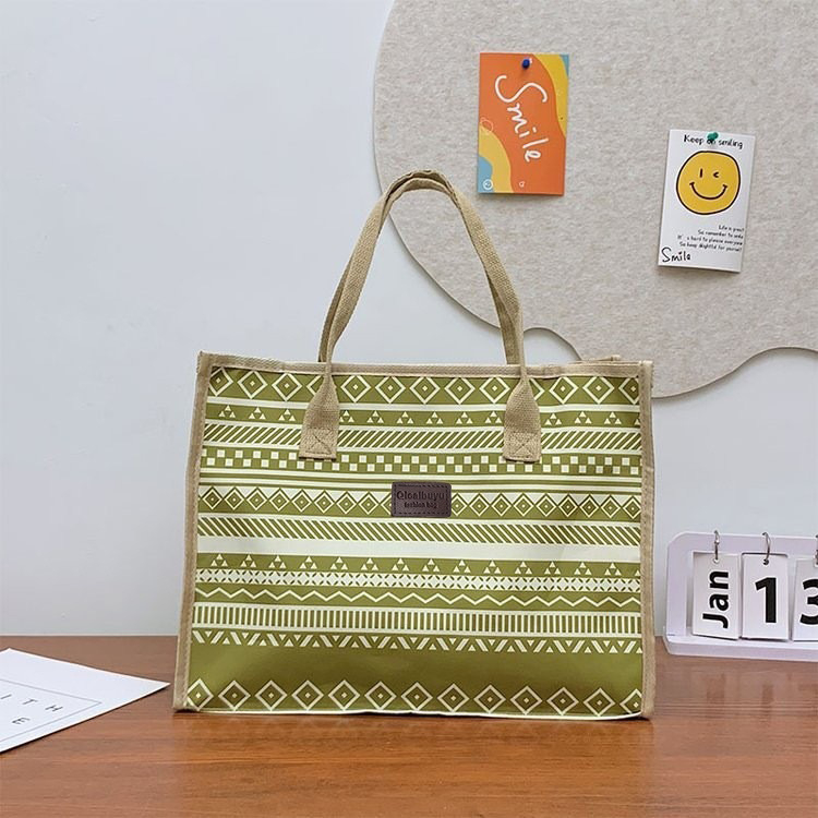 Nylonová minimalistická kabelka so zipsom, polyesterovou podšívkou, vodorovný štvorcový tvar