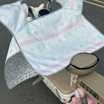 Cuvertură anti-vânt pentru vehicule electrice — material plastic, marcă Unique, imprimare logo disponibil