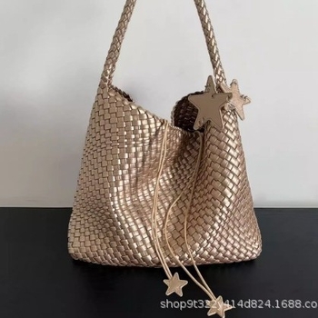 Ručna izrađena pletena PU tote torba, gradski minimalistički stil, velik kapacitet, magnetsko kopčanje, unutarnji džep sa zipom i džepovi za telefon/ID